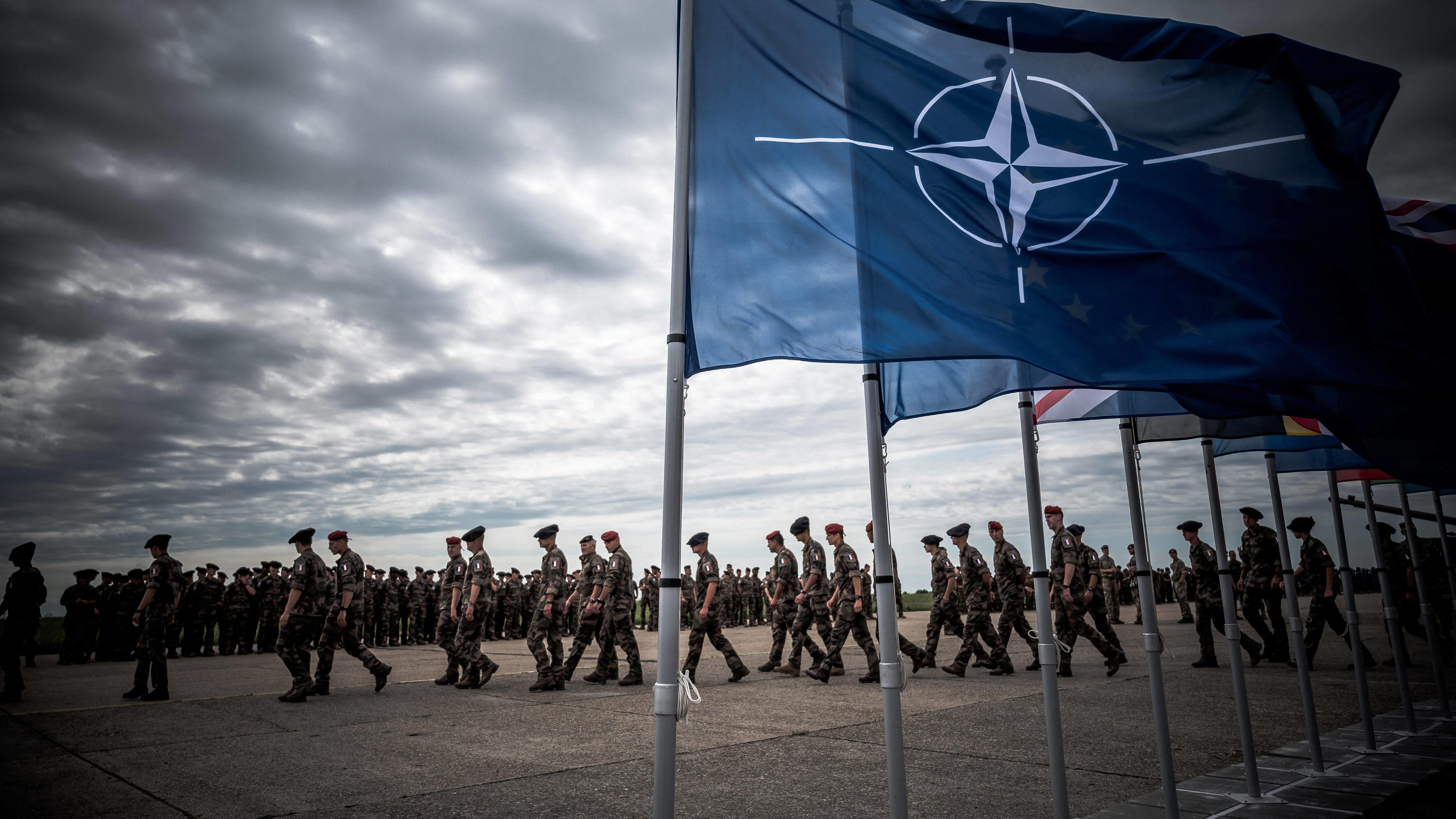 Droni, mine e bombe plananti: la Nato prepara lo scudo per le guerre del futuro