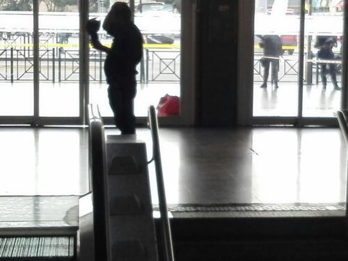 Roma, allarme bomba alla Stazione Termini per un borsone abbandonato