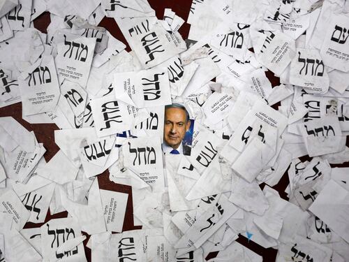 Israele, Erekat: "Con Netanyahu sfuma un possibile accordo di pace"