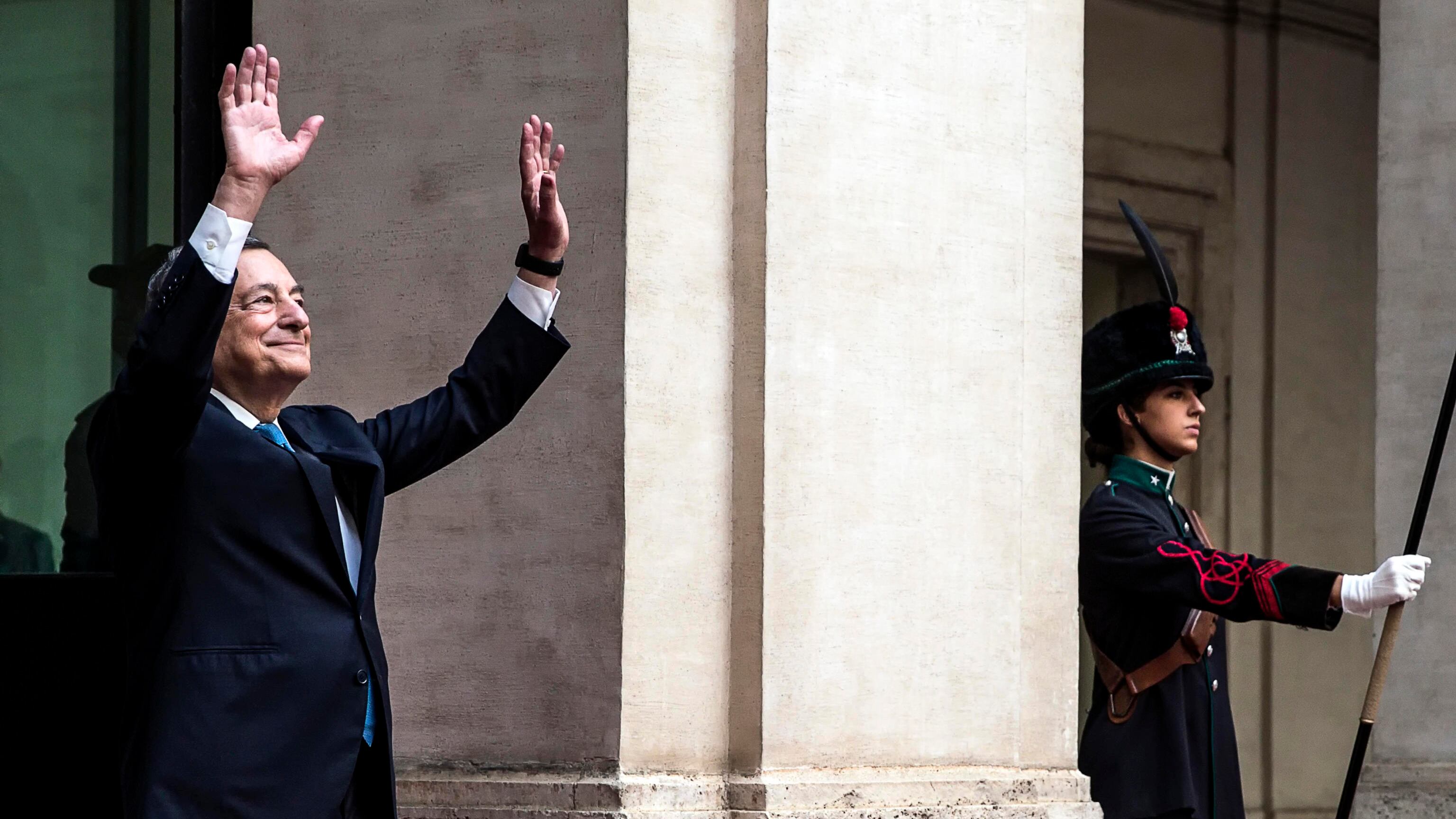 L'Italia dei nostalgici. Via alle celebrazioni della caduta di Draghi