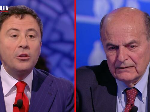 “Non prendo lezioni di democrazia da te”. Bocchino smonta Bersani: scontro tv