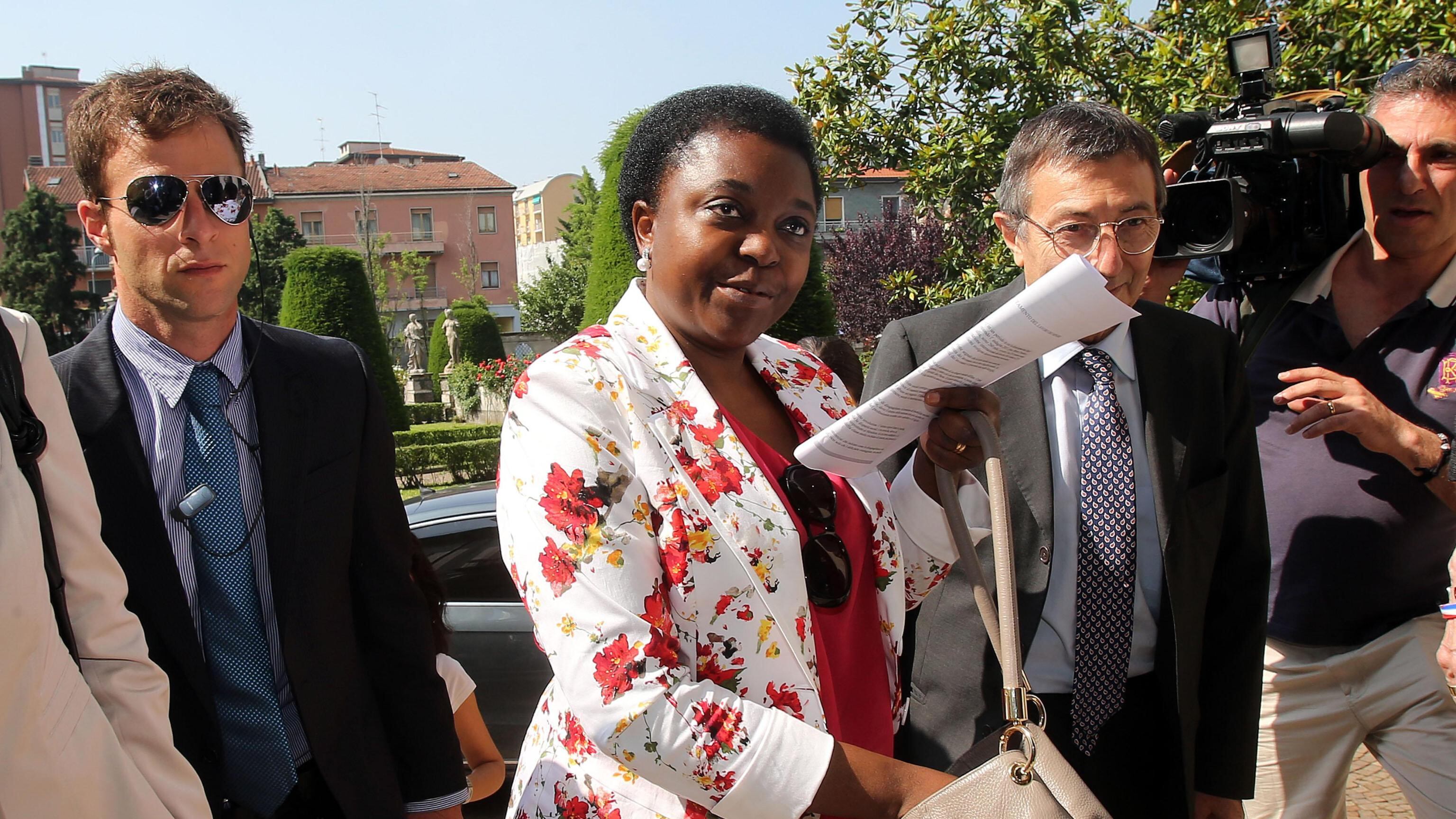 Delirio della consigliera leghista: "Nessuno stupra ministro Kyenge?"