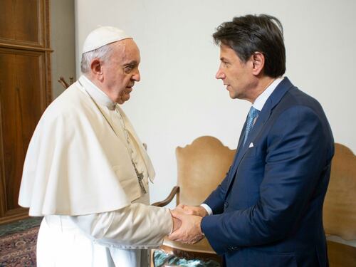 Ora Conte plaude alla battaglia ecologista del Papa