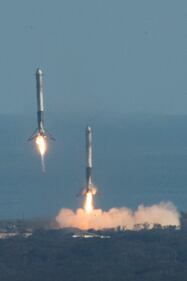 Parte il bus spaziale di Space X 5
