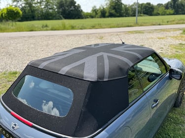 MINI Cabrio 2025: guarda la gallery della nuova decappottabile da città 9