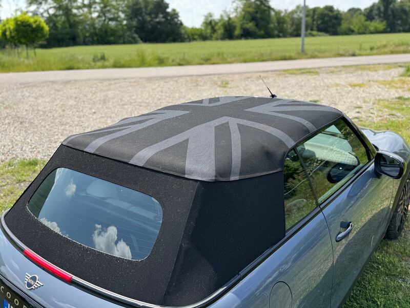 MINI Cabrio 2025: guarda la gallery della nuova decappottabile da città 9