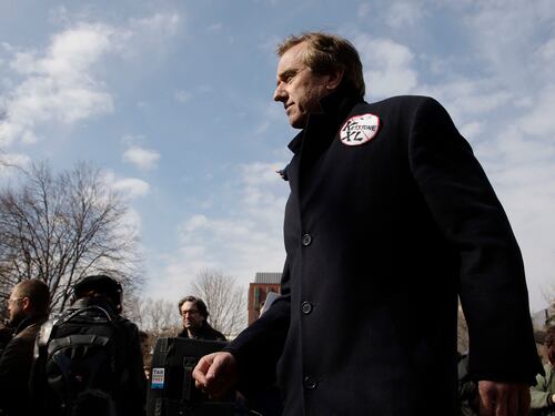 "Scelga Robert Kennedy come vice": la strana proposta di Bannon a Trump