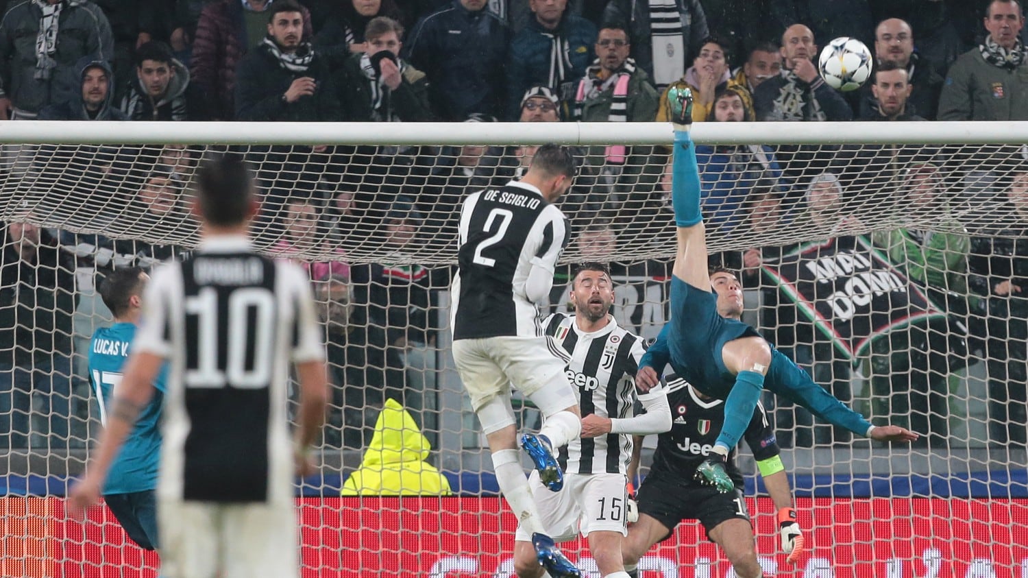 Ronaldo fa (Cr)7...00. La top 10 dei suoi gol indimenticabili