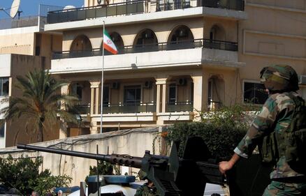 Libano, attentato all'ambasciata iraniana a Beirut 3