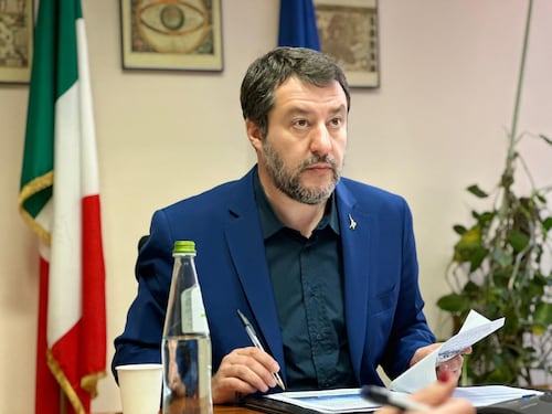"Ritirare la patente a vita". Ecco cosa vuole fare Salvini