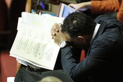 Senatori distratti e appisolati 1
