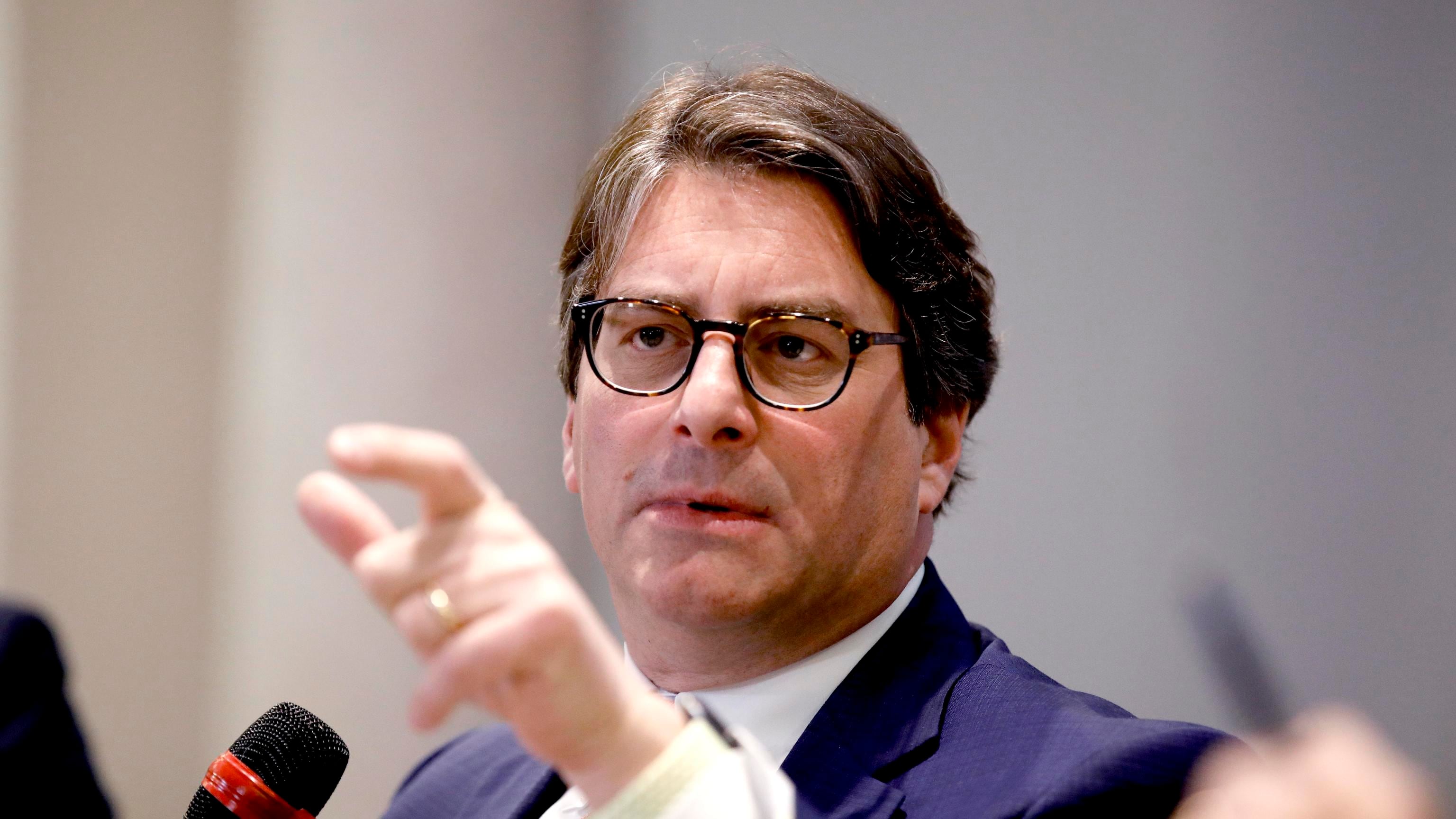 Intesa, 10 miliardi di finanziamenti per tutte le imprese che assumono