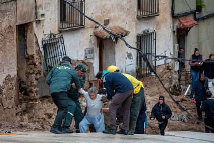 Spagna, Valencia colpita dalle alluvioni: morte e distruzione 12