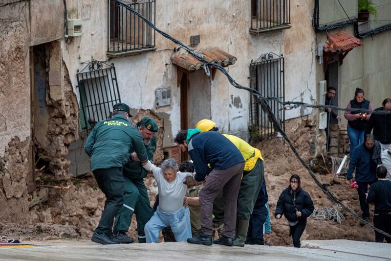 Spagna, Valencia colpita dalle alluvioni: morte e distruzione 12