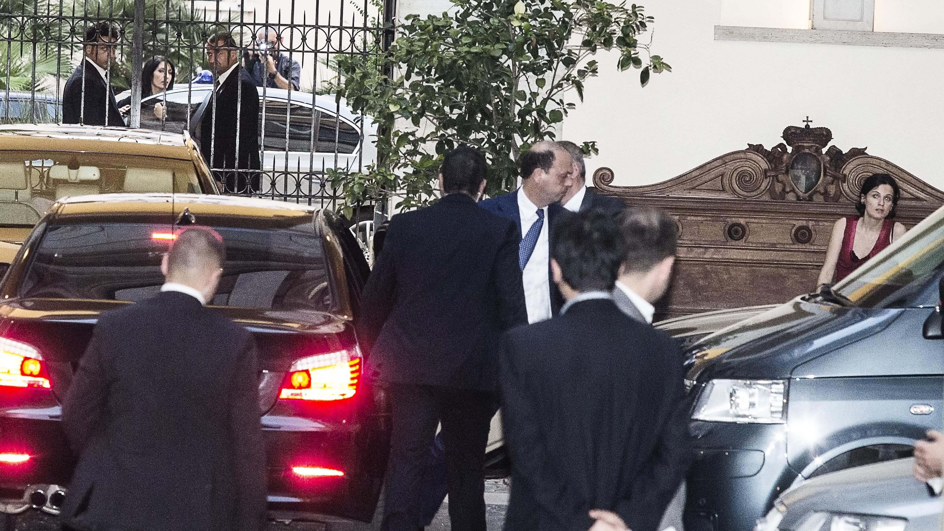 Il Pdl difende Alfano: "Senza di lui esecutivo a casa"