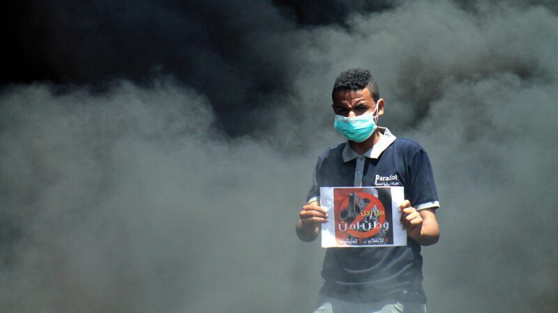 Scontri a Taiz tra manifestanti e ribelli 1