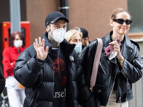 "Sto bene, bello tornare a casa". Fedez dimesso dall'ospedale