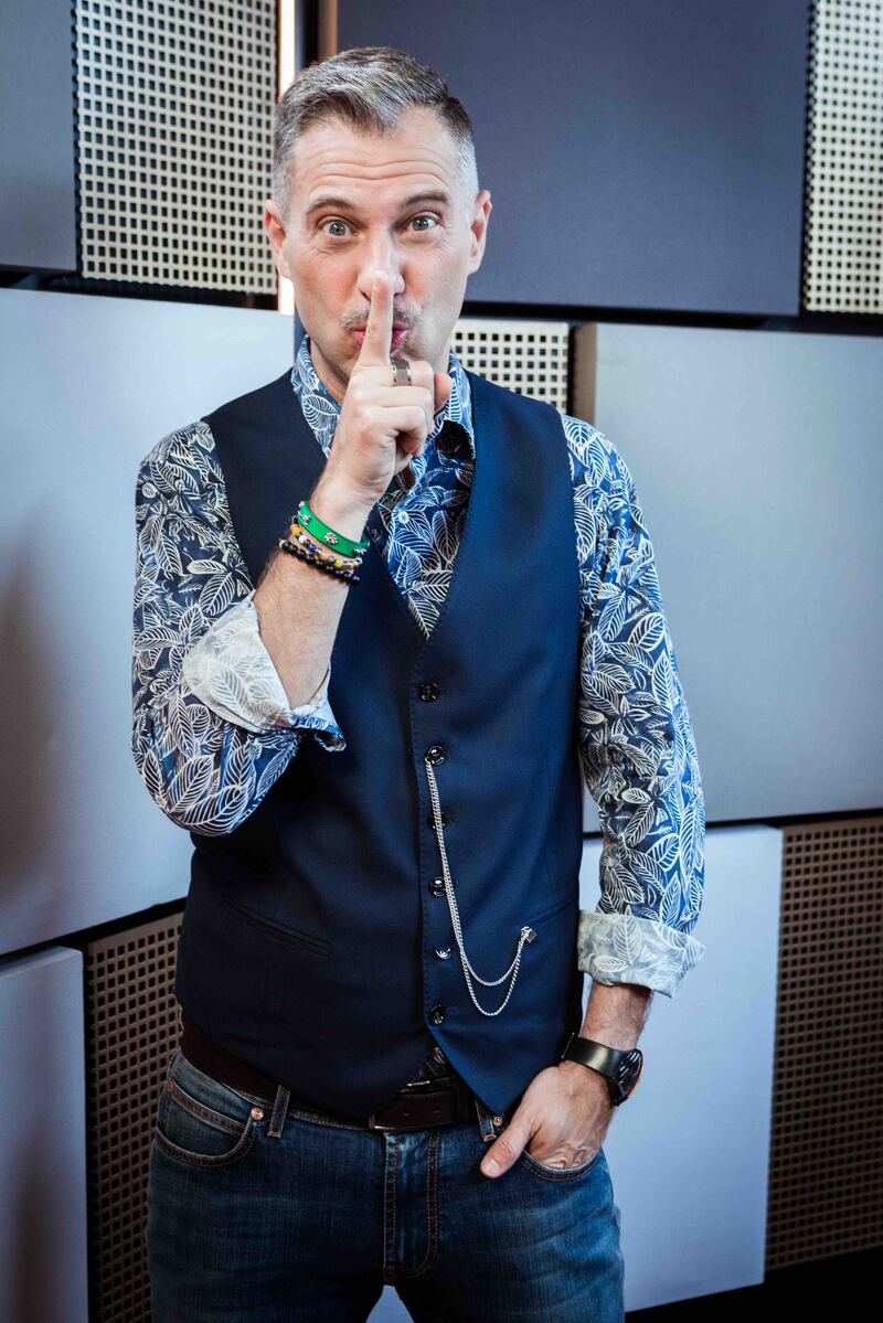 Gabriele Corsi nello studio di "Deal With it - Stai al gioco” 6
