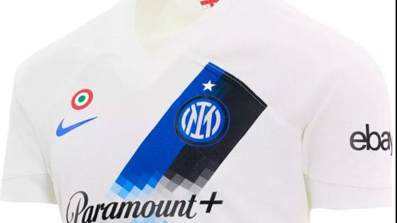 Inter, presentata la seconda maglia: ecco le novità