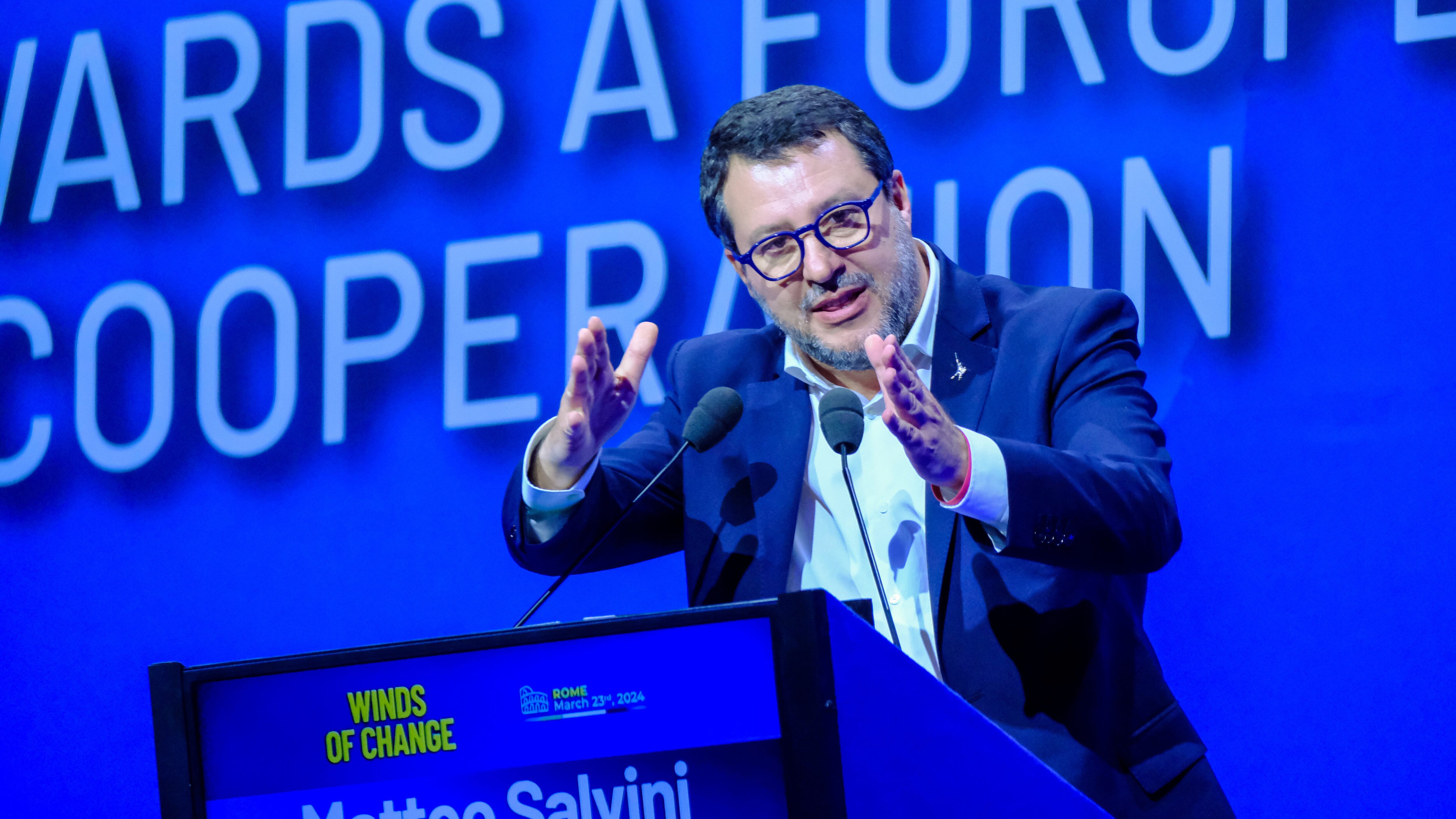 I dissidenti leghisti scrivono a Salvini. Lui: "Su Vannacci ragioniamo"