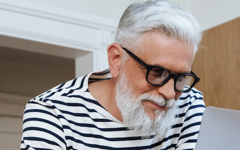 Giornata mondiale della barba. Come prendersene cura a 60 anni