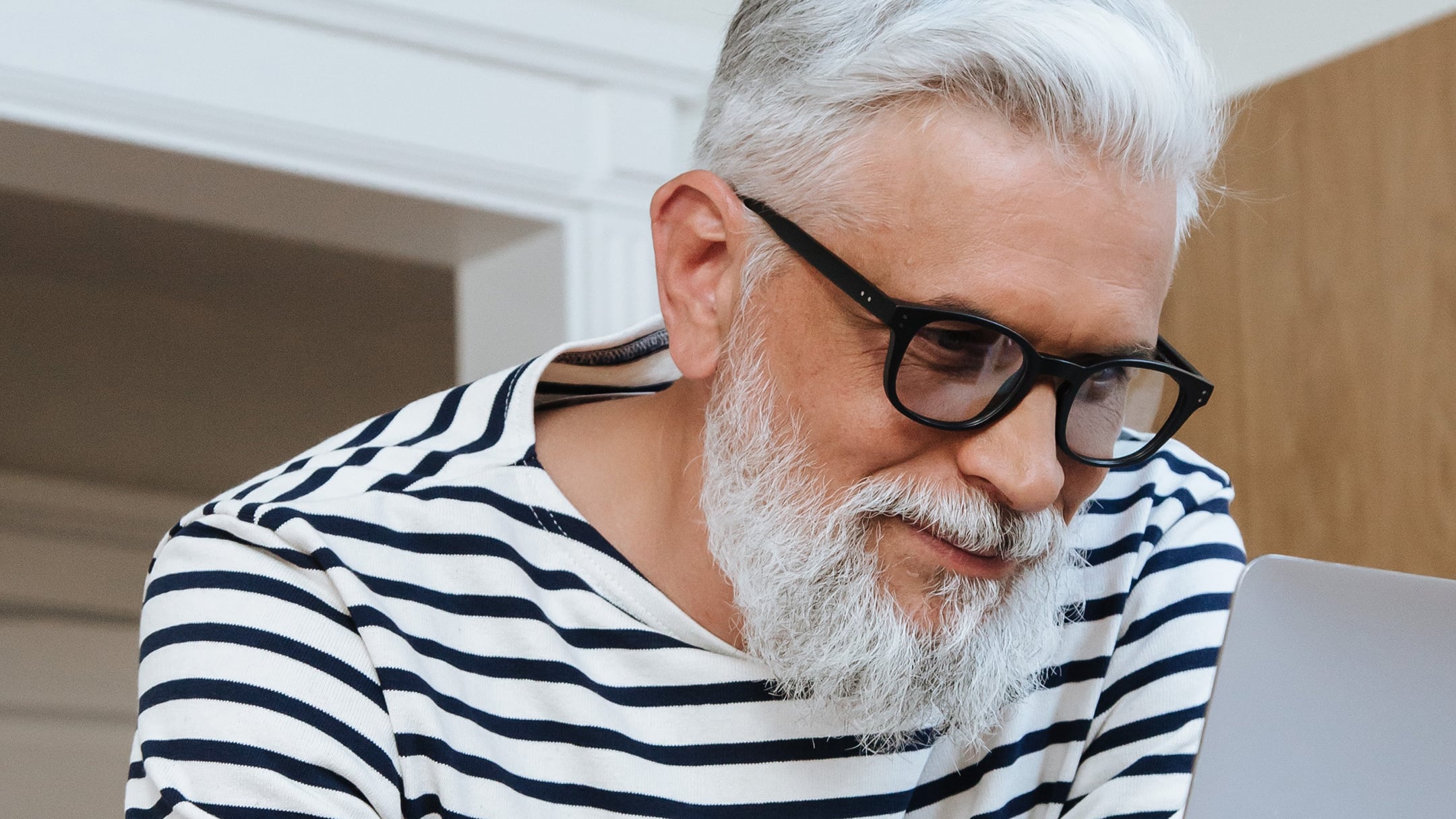 Giornata mondiale della barba. Come prendersene cura a 60 anni