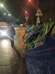 Accampamento all’ufficio immigrazione di Roma 4