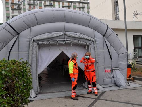 Medici militari, straordinari extra e hotel requisiti: pronto 1 miliardo
