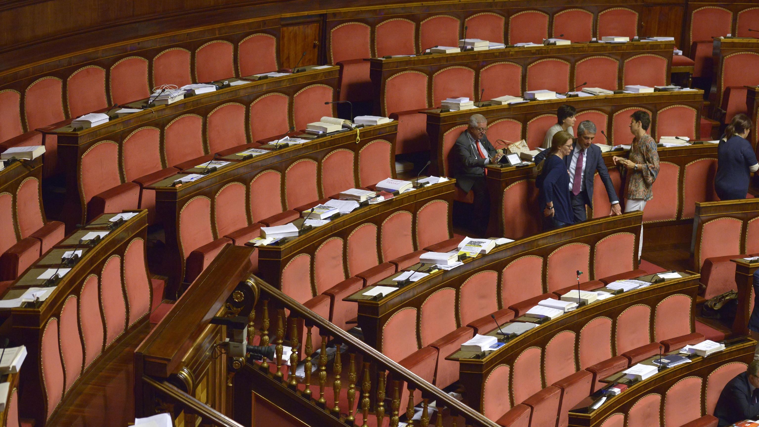 Ok al Senato dei 100. Mai più eletti a Palazzo Madama