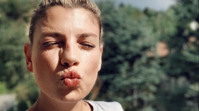 Emma Marrone parla della malattia: "Ho avuto c..o"