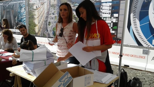 Napoli, tutti in fila per Alessandro Maria 10