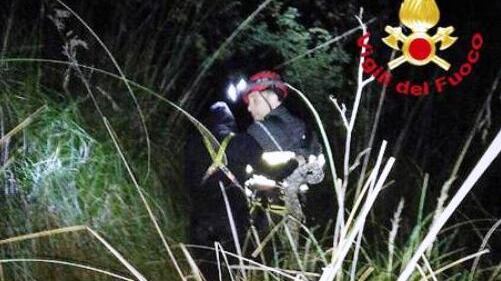 La gita per guardare le stelle poi il volo mortale fuori strada