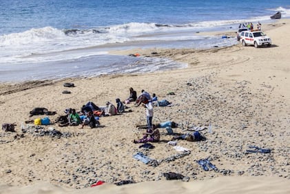 Ebola, 21 migranti isolati per ore alle Canarie 8