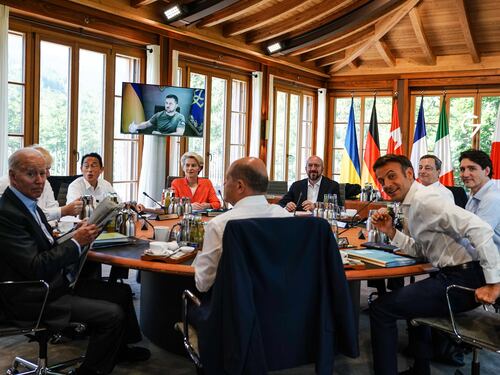 Dal G7 lo scudo antirazzi. Più vicino il tetto sul gas. "Putin non dovrà vincere"