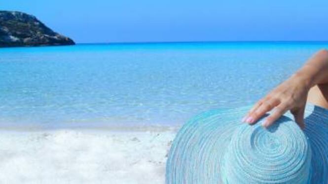 Prendere troppo sole senza protezione fa male ai vasi sanguigni