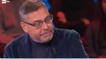 Andrea Vianello torna in tv dopo l’ictus e si commuove