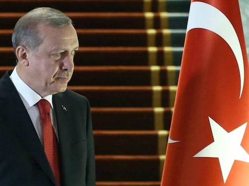 "Stop finanziamenti a Erdogan". L'Italia vuole usarli per fermare le partenze dalla Libia