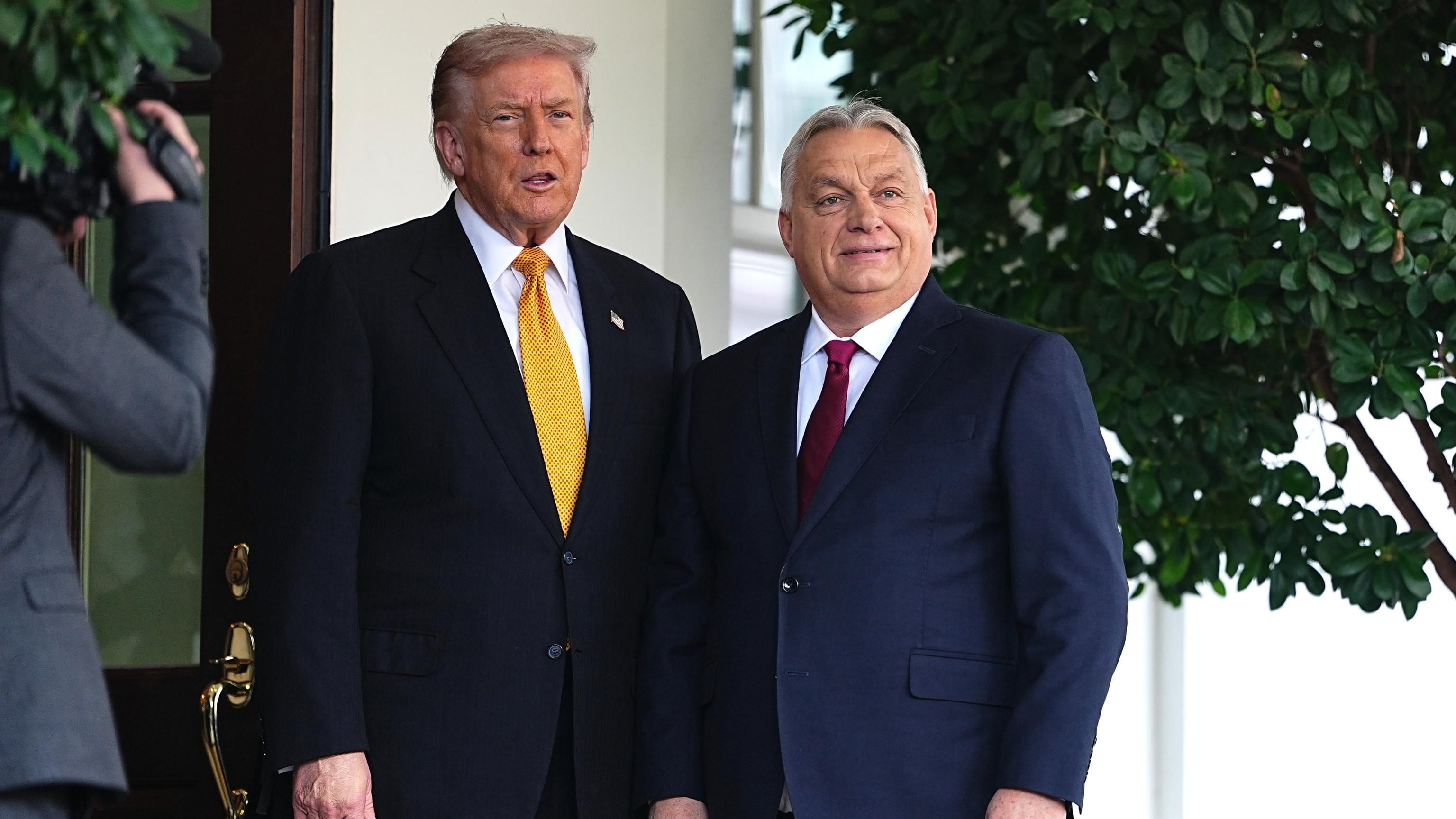 L'asse Trump-Orbán irrita l'Ue. E Pokrovsk resta appesa a un filo
