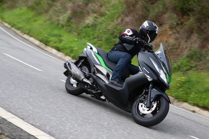 Kawasaki J300 2