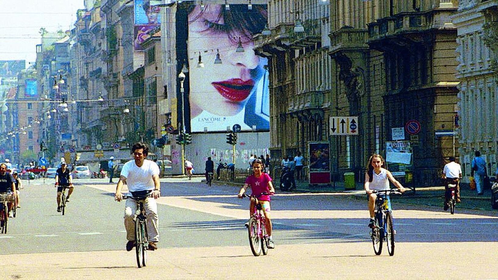 «Domenica a piedi inutile e dannosa»