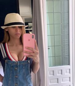  Yanet Garcia, la sexy meteorina 5