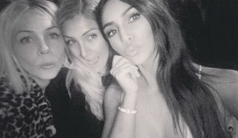 Kim Kardashian, selfie hot su Instagram 2