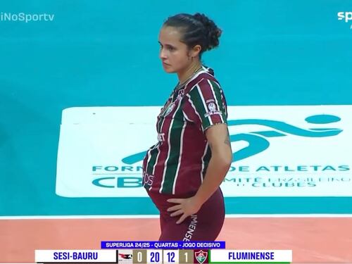 Pallavolo, gioca al sesto mese di gravidanza: la storia di Priscila Heldes