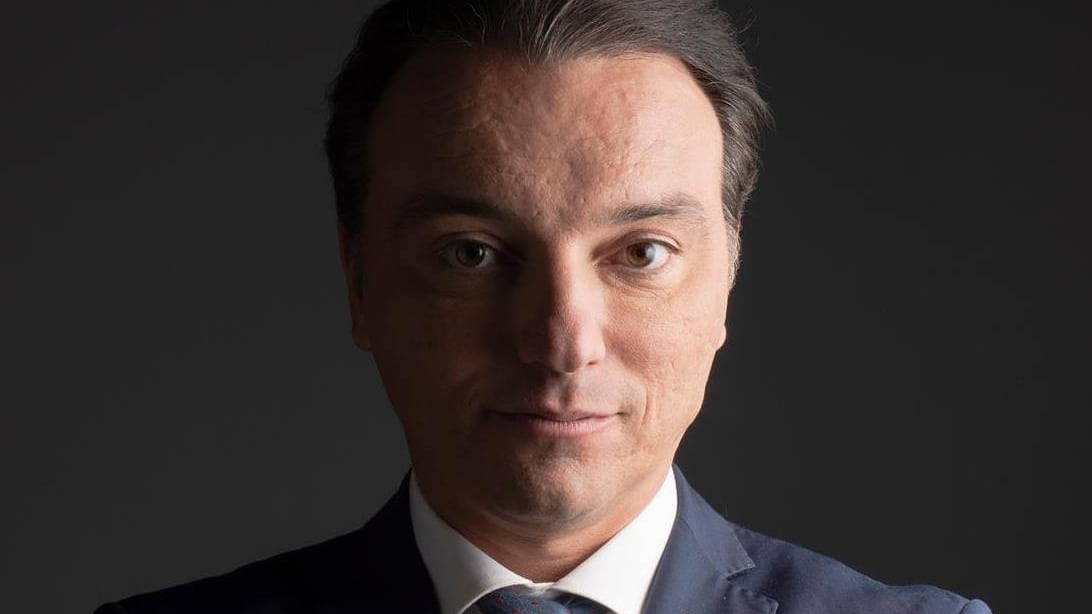 "Negozi chiusi ma pretendono le tasse"