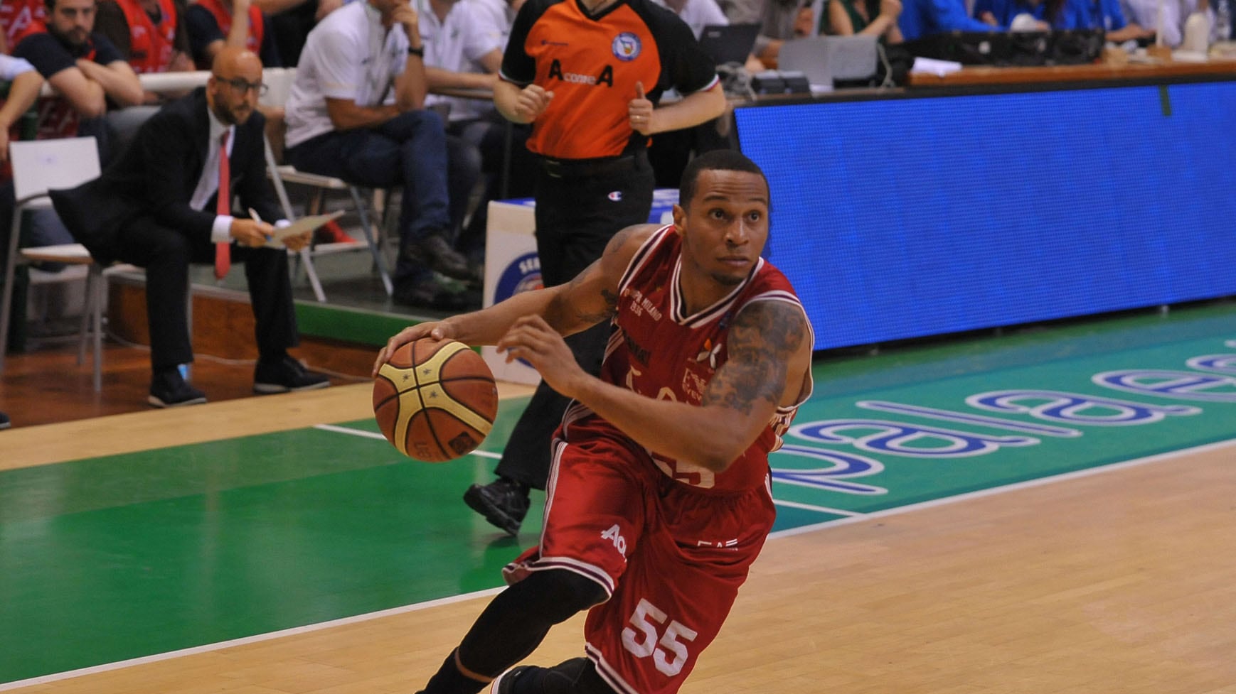 Basket, magia Jerrells: riaccende Milano e zittisce Siena