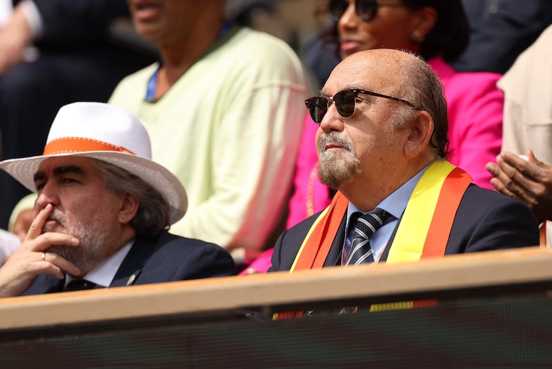 Parata di vip al Roland Garros per la finale tra Alcaraz e Sinner: le immagini più belle 13