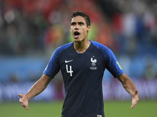 "Ho giocato con le commozioni cerebrali": confessione choc di Varane