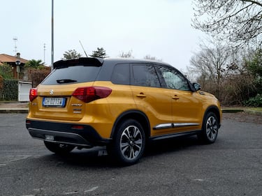 Suzuki Vitara Hybrid 140V: guarda le foto 10