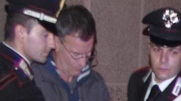Si indaga sul pestaggio di un finanziere che stava facendo accertamenti su una società legata alla coop di Buzzi. Il boss rosso trasferito a Nuoro