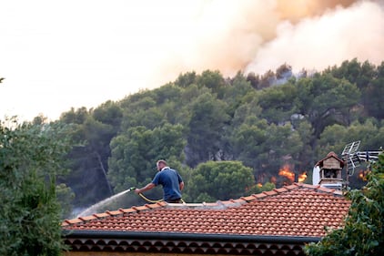 Francia, incendio in Costa Azzurra 2